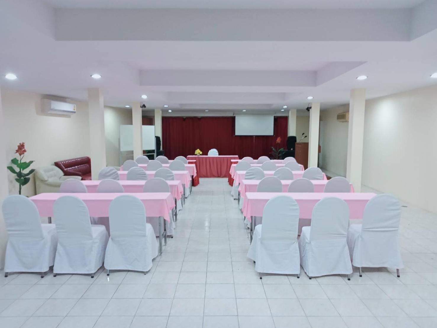Chumphon Palace Hotel Zewnętrze zdjęcie